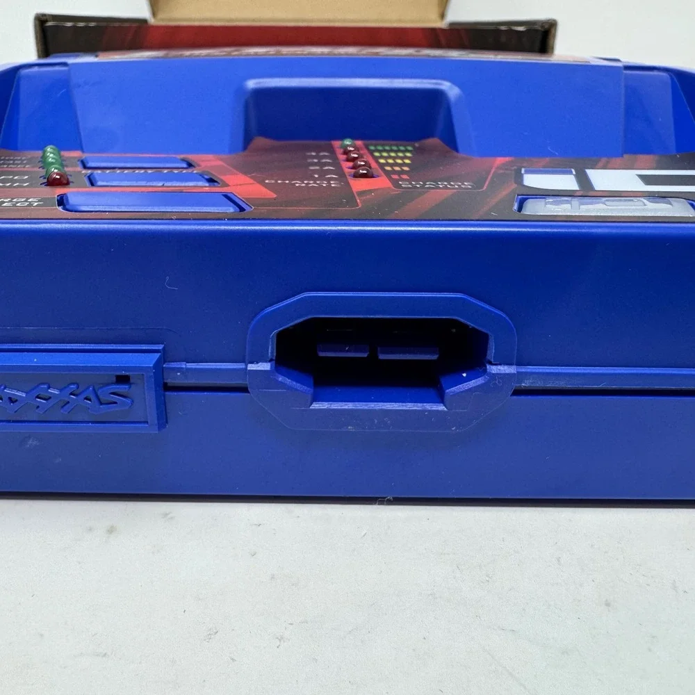 Traxxas EZ-Peak Plus 4 Amp NiMH LiPo Fast Battery Charger with iD 2970 Blue